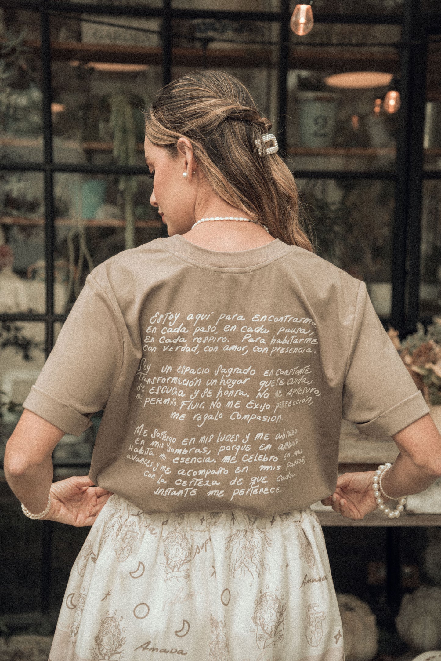 CAMISETA ME HABITO CON AMOR