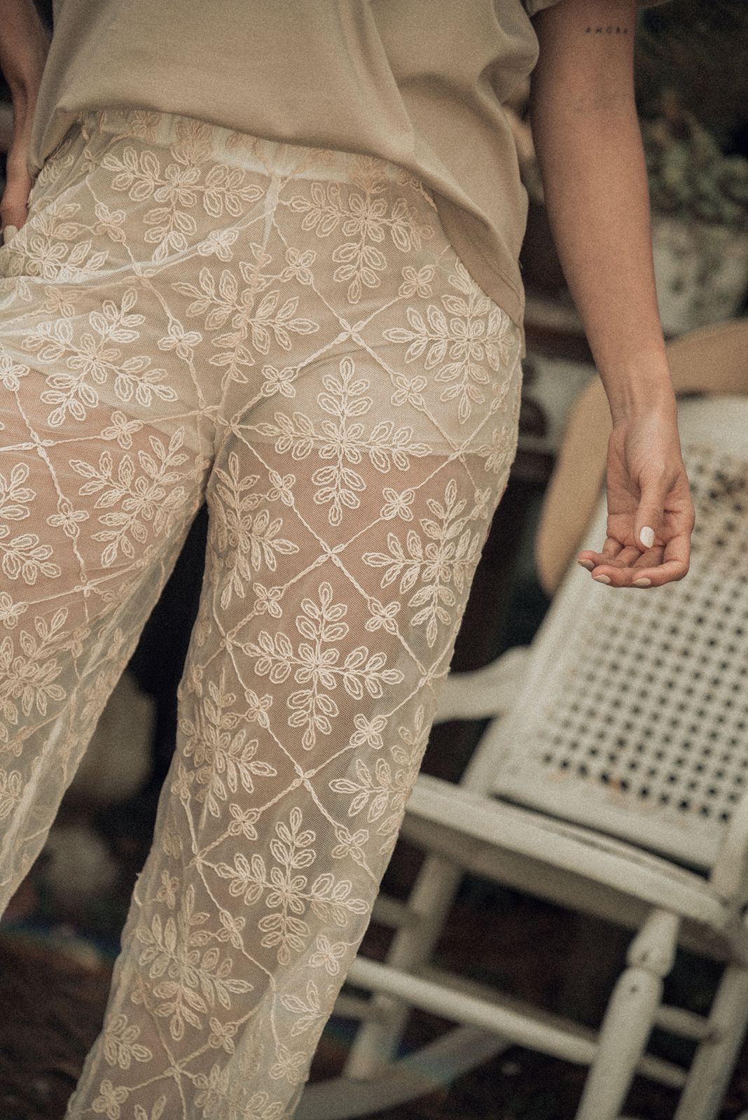 PANTALÓN TRANSPARENTE
