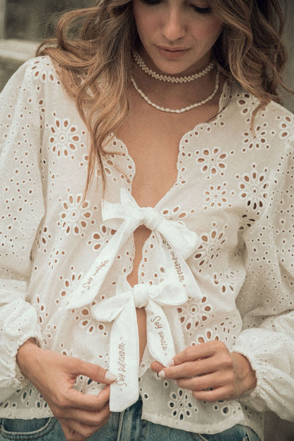BLUSA DE OJALILLO